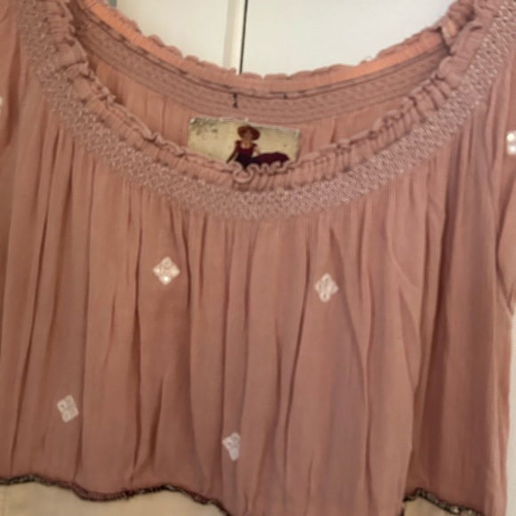 Elegant Two-Tone Midi Dress - Picture 2 of 7